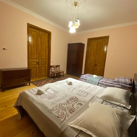 Hotel Season Kutaisi Zewnętrze zdjęcie